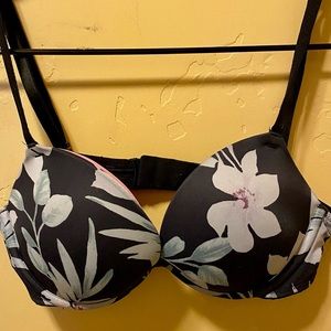 PINK/Victoria Secret Wear Everywhere Super…